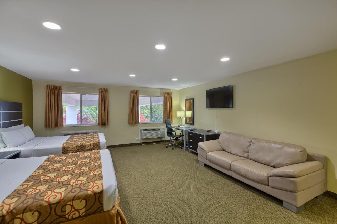 Country Hearth Inn Of Knightdale מראה חיצוני תמונה